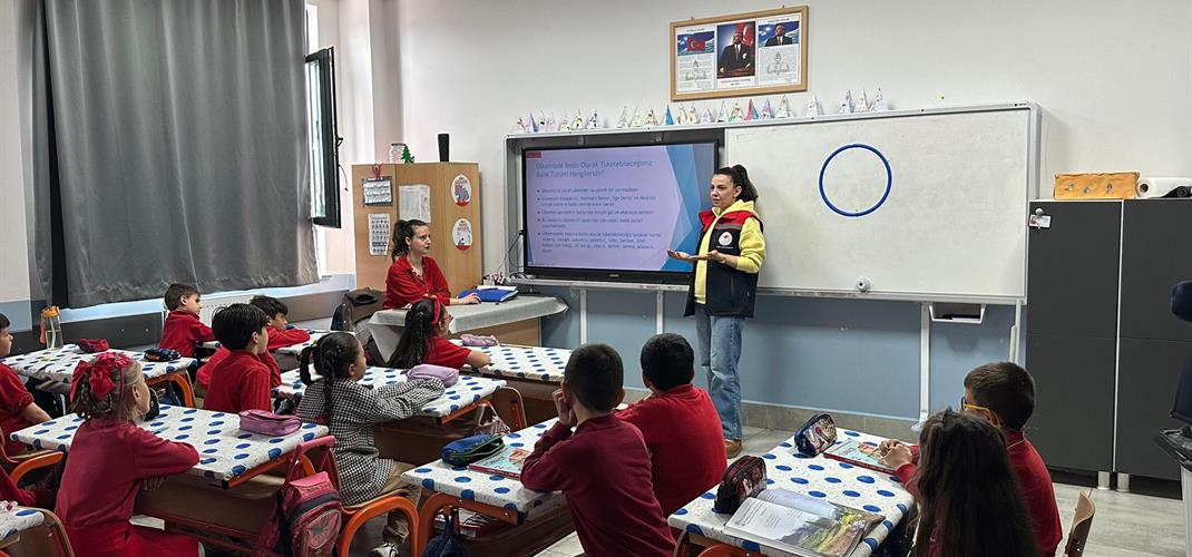 “Sağlıklı Bir Yaşam İçin Balık Yiyelim" Eğitimleri Devam Ediyor